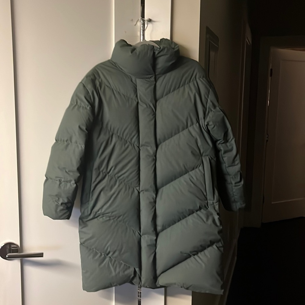 Aritzia Wilfred The Cloud Puff Mid